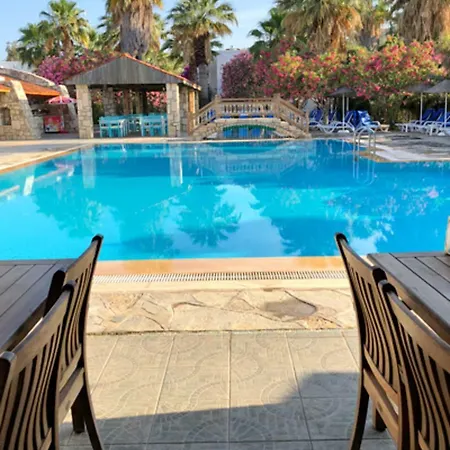 Tamarisc Hotel 4*